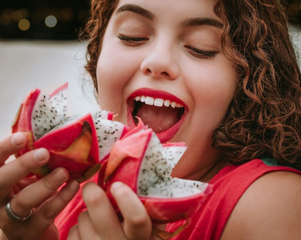 La Funzione degli Incisivi: Rafforza la Tua Sicurezza con Denti Frontali Sani e Funzionali