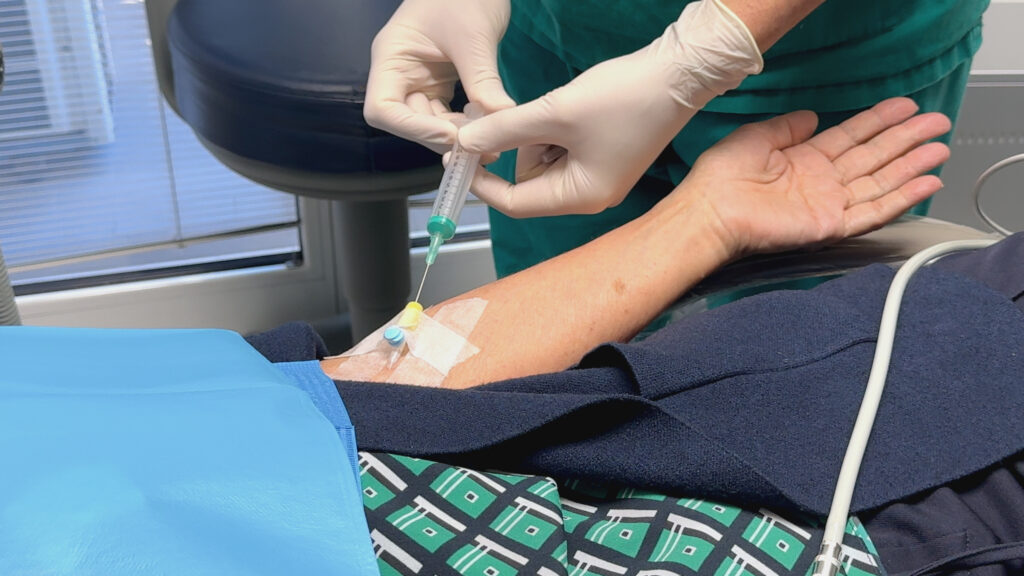 Preoccupato dall’anestesia per il tuo impianto dentale? Scopri come affrontare l’intervento con maggiore serenità